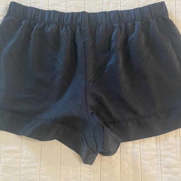 Victoria's Secret Black Animal Print Sleep Shorts - Picture 7 of 10
